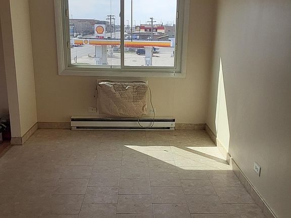 3rd image of 5308 S Harlem Ave #2C