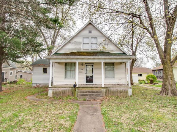 225 Tunison Ave, White Hall, IL 62092