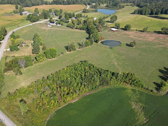 3rd image of 860 Sadler Rd