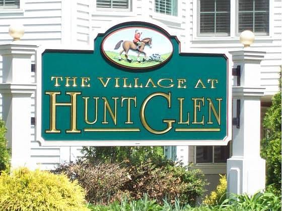 1st image of 34 Hunt Glen Dr