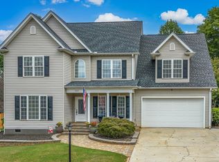 102 Laughing Tree Ct, Fountain Inn, SC 29644