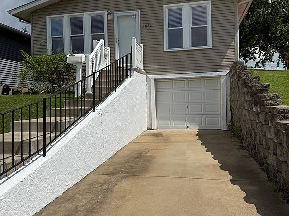 3rd image of 3643 Poepping St #3
