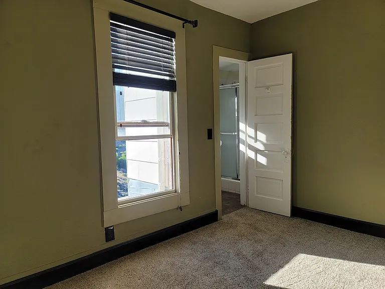 772 East Ave #2 — Photo 5