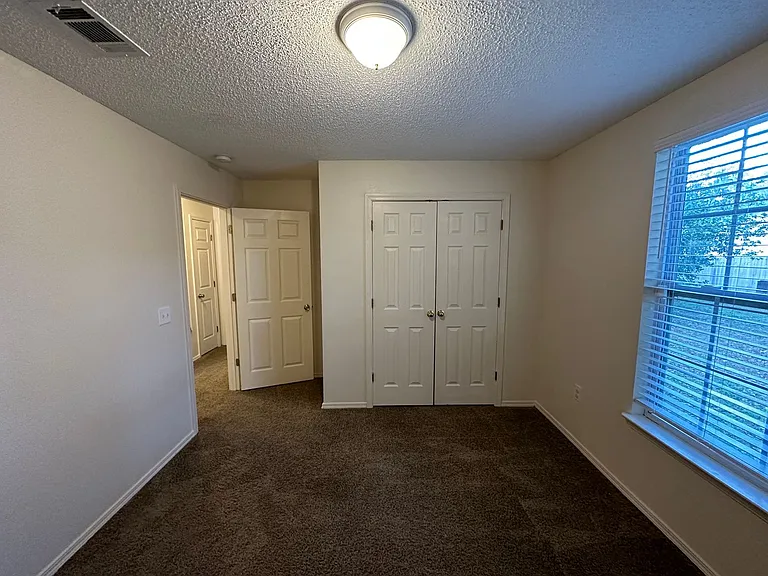 4420 Marlane Dr — Photo 6