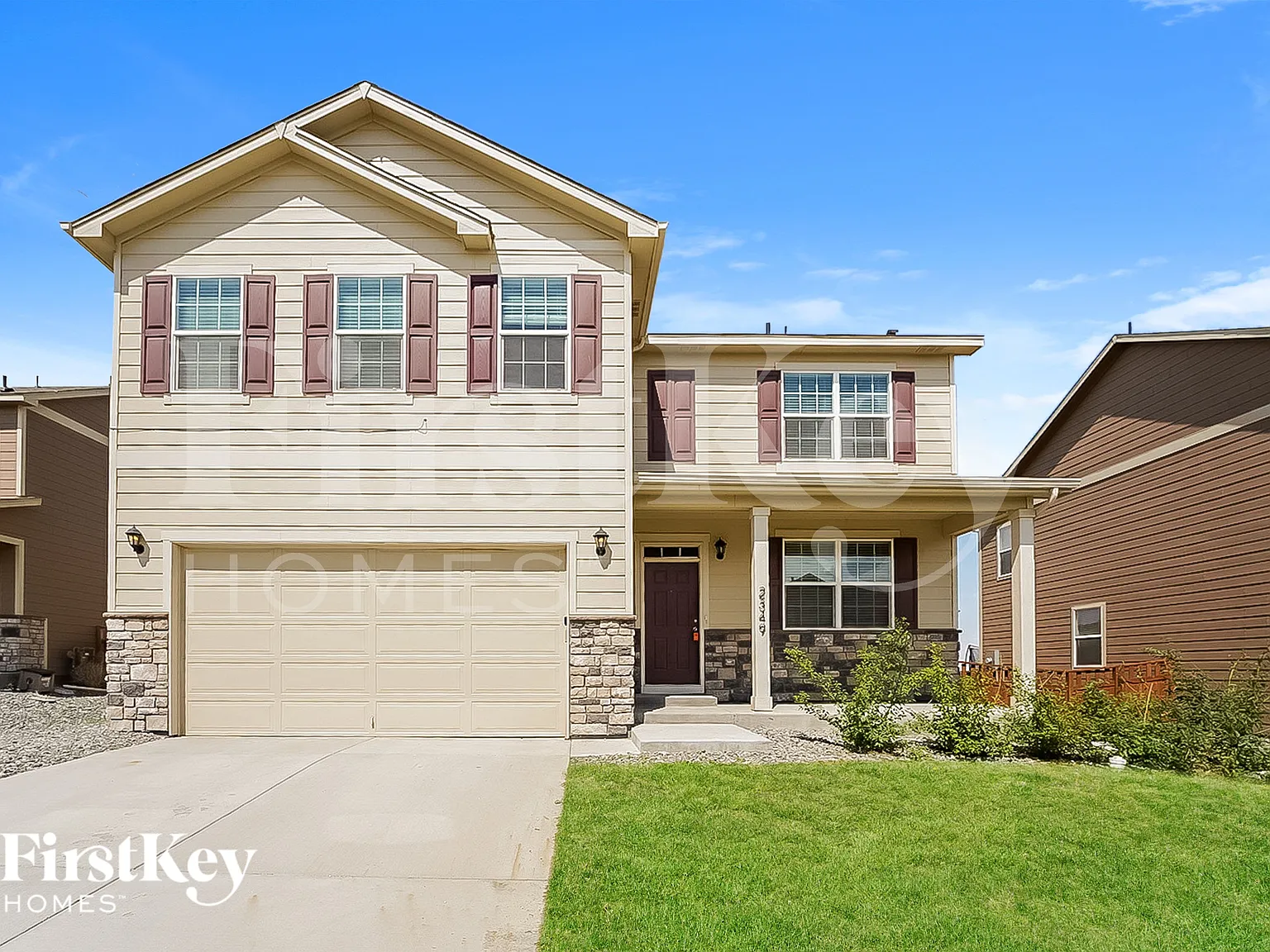5 bed, 2.0 bath, 2703 sqft, $3,015 — Photo 1