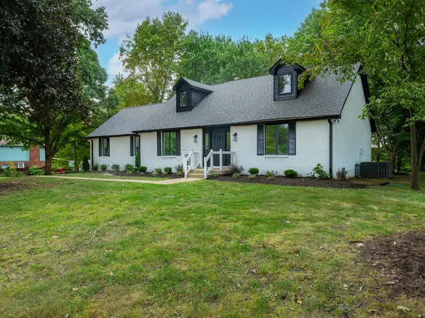 5617 Scenic Ridge Dr, Old Hickory, TN 37138