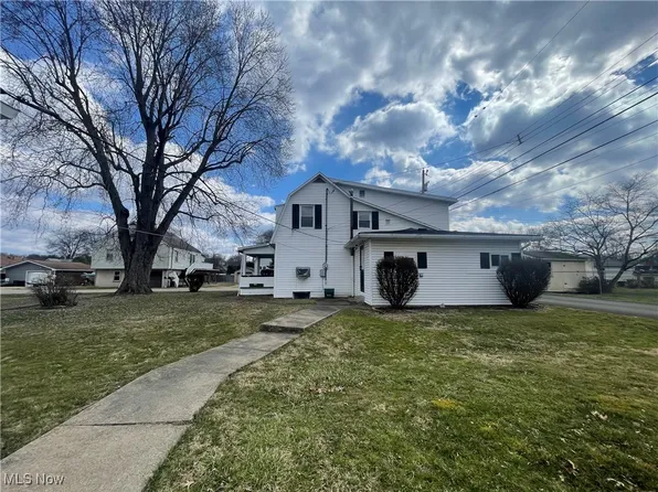 227 57th St, Vienna, WV 26105