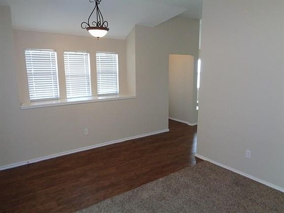 3rd image of 213 Hilltop