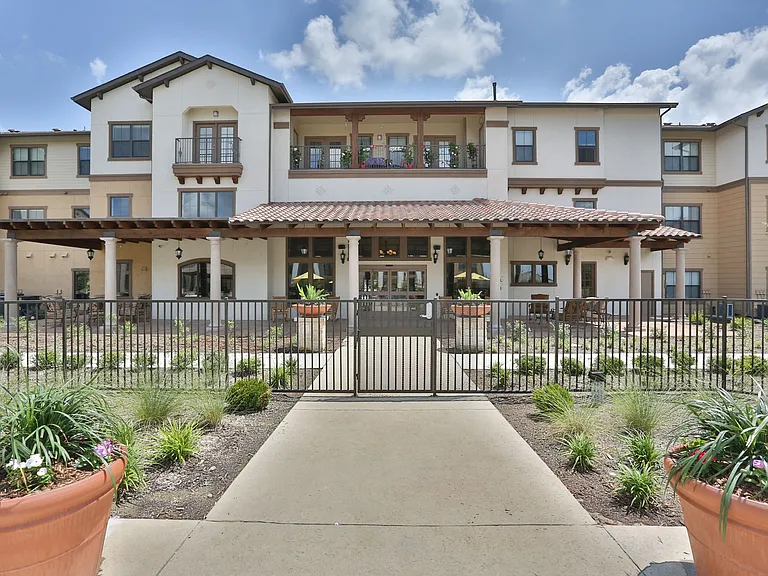 Cedars of Elk Drive 55+ Apartments — Photo 1