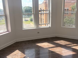 11331 S King Dr APT 3A, Chicago, IL 60628