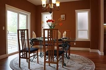 2nd image of 810 5th Ave NW #2