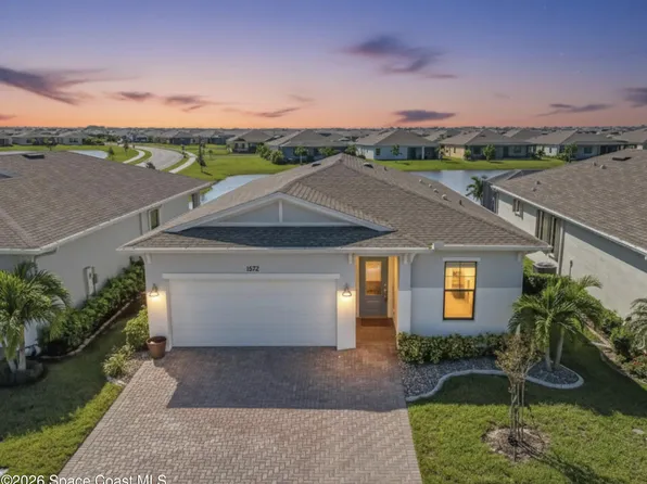 1572 Great Belt Cir, Melbourne, FL 32940