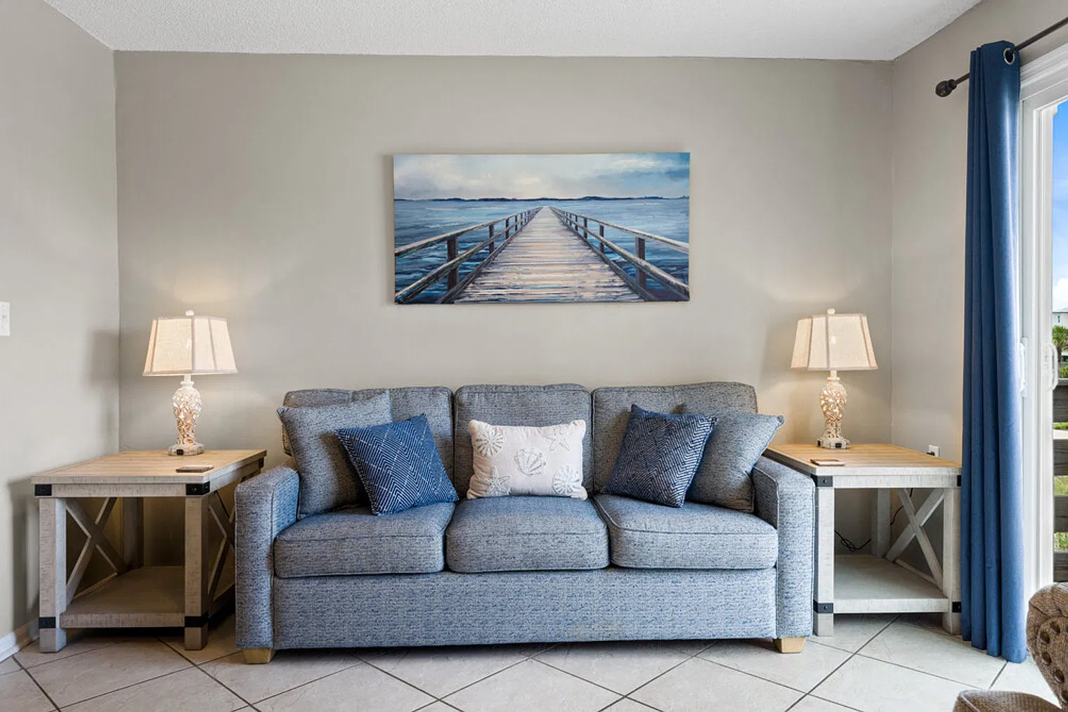2 bed, 2.0 bath, 1194 sqft, $3,286 — Photo 2