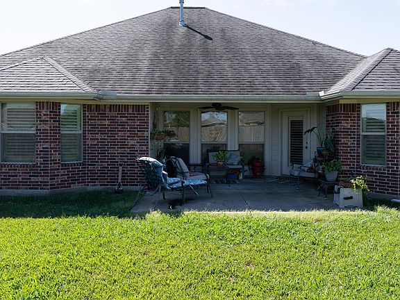 4th image of 3217 El Camino St