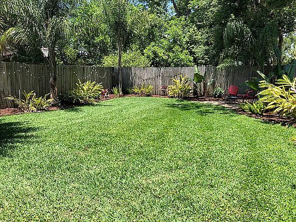 5th image of 8605 Villa San Jose Dr E