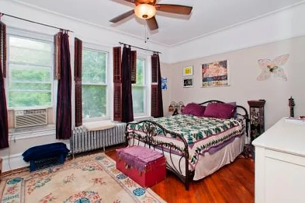 Sold by Living New York | media 11