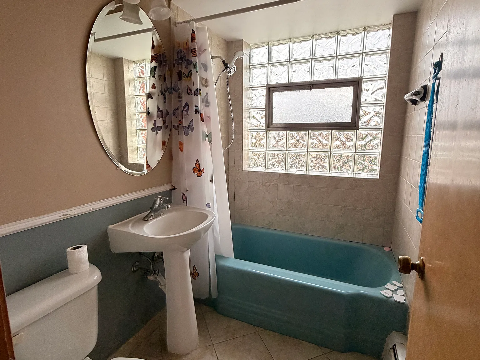 2 bed, 800 sqft, $1,700 — Photo 4