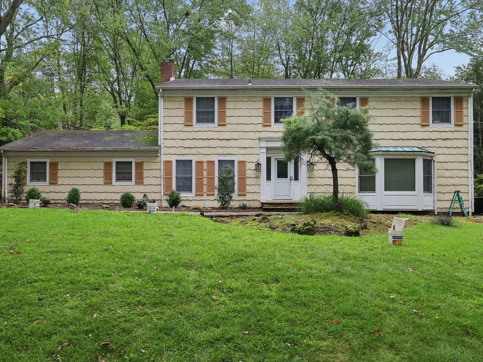 5 bed, 3.5 bath, $8,400 — Photo 2
