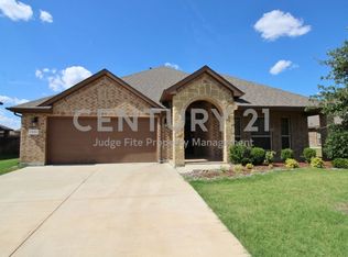 1109 Daventry Dr, Glenn Heights, TX 75154