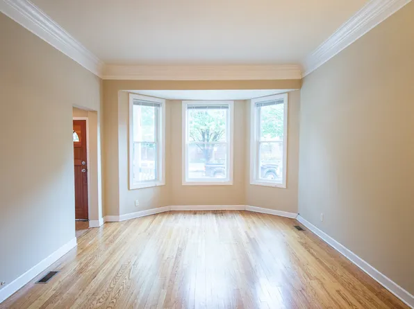 1703 W Irving Park Rd #1, Chicago, IL 60613