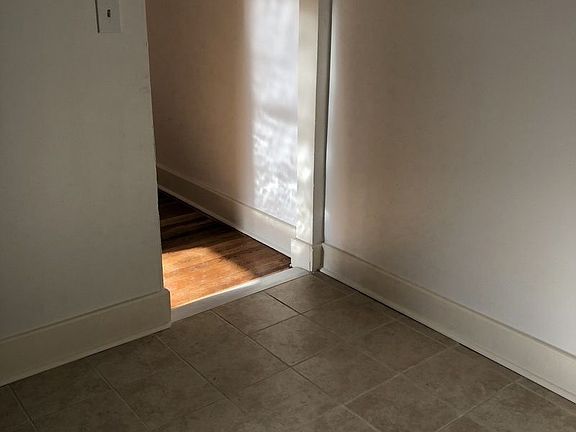 2nd image of 2921 21st Ave APT B6