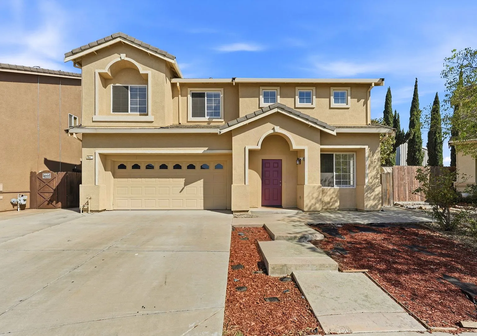 1380 Jones Ln — Photo 1