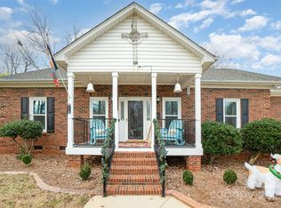 8007 Stevens Mill Rd, Matthews, NC 28104