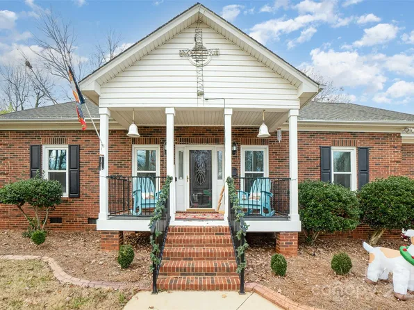 8007 Stevens Mill Rd, Matthews, NC 28104