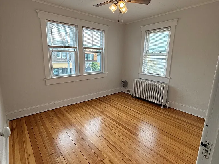 1005 Main St #3 — Photo 7