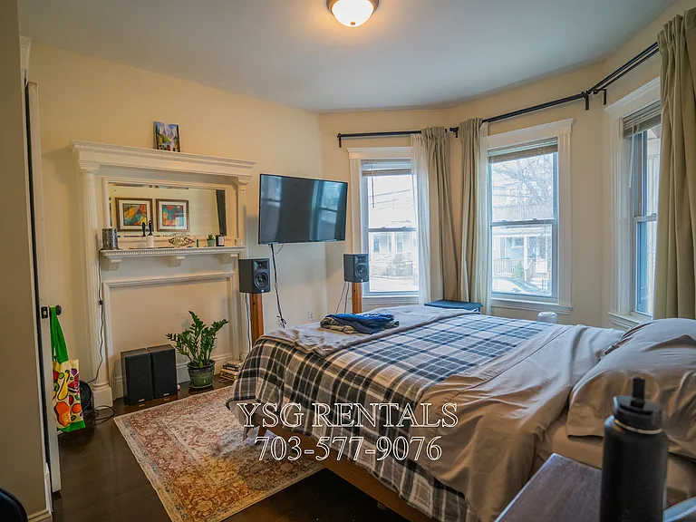 36 Sumner St #2 — Photo 5