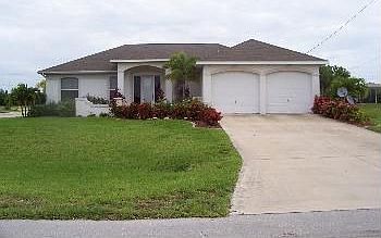 2nd image of 2727 SW 48th Ter