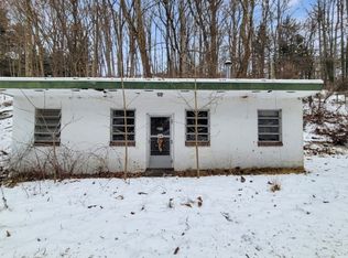 58 Hollow Rd, Glen Gardner, NJ 08826