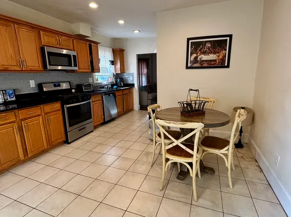 757 Summer St #2, Lynn, MA 01905