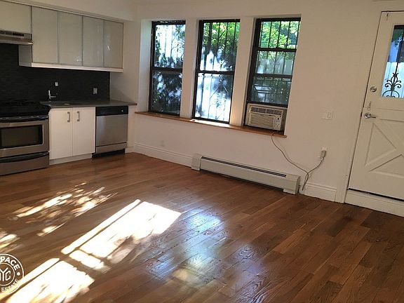 2nd image of 320 Cumberland St APT B