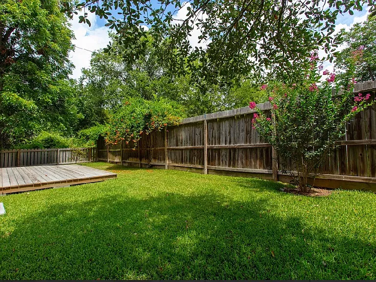 511 Homestead St — Photo 33