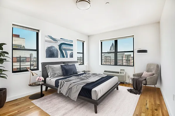 Rented by Compass | media 18