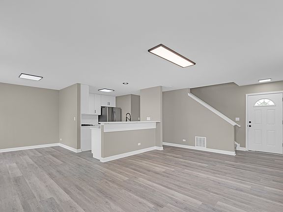4th image of 291 Wedgewood Cir