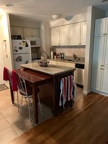 1261 Island Dr #204 — Photo 3