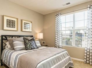 3001 Christopher John Dr UNIT 102, Dublin, OH 43017