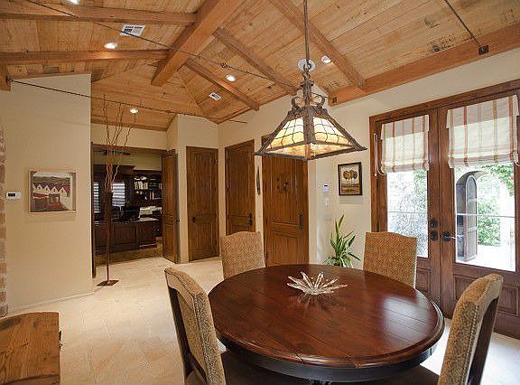 12 Foot doors and vaulted ceiling