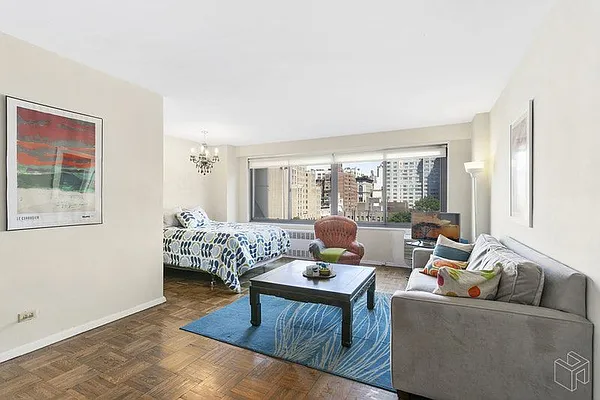 Rented by Halstead Real Estate | media 6