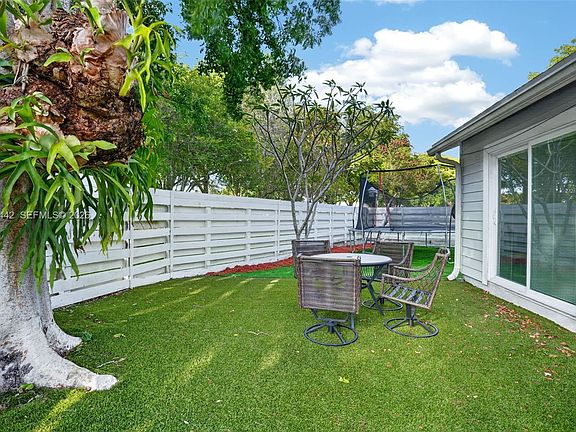 5th image of 14914 SW 142nd Pl