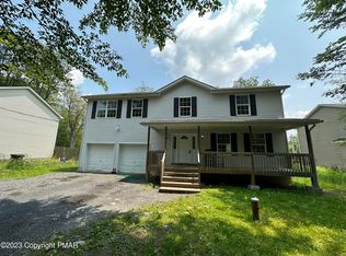 1166 Chickadee Dr, Pocono Summit, PA