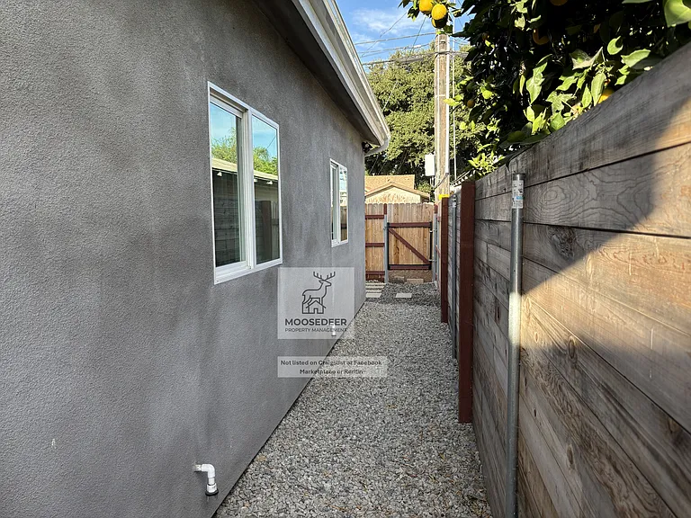 708 N Reservoir St — Photo 6