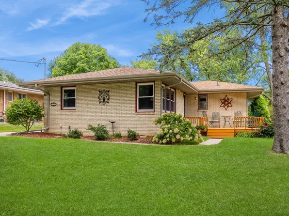 901 29th St, West Des Moines, IA 50265