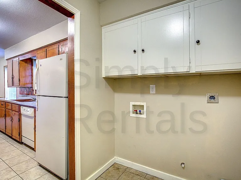 6426 Chapman Dr — Photo 23