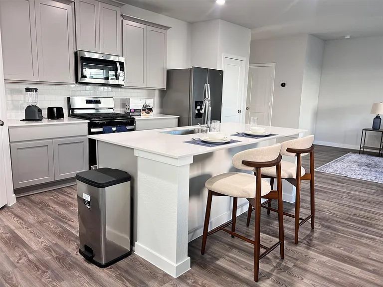 211 Brazen Forest Trl — Photo 5