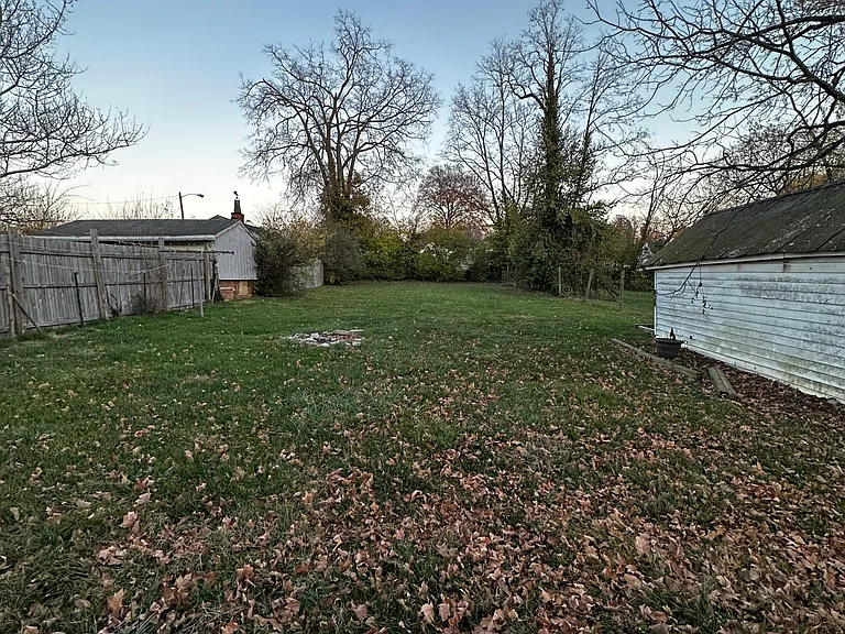 31 Franklin Ave — Photo 5
