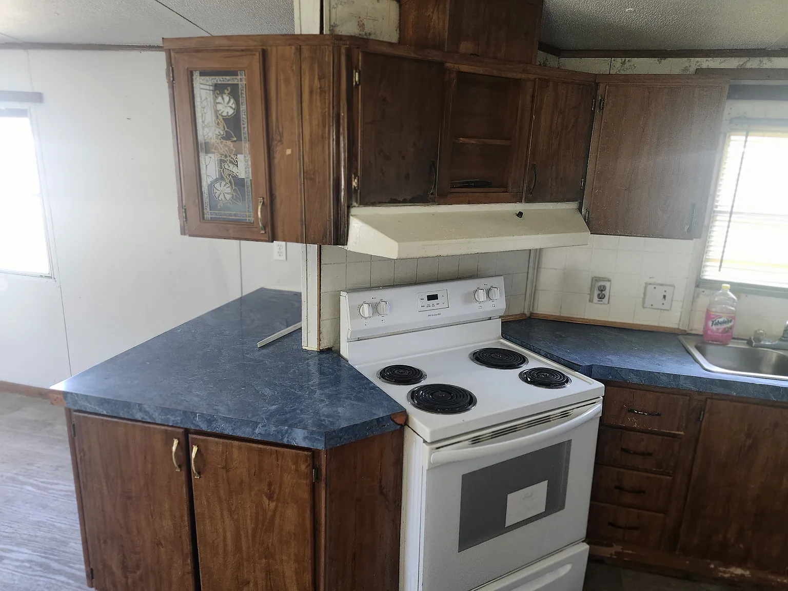 2 bed, 900 sqft, $995 — Photo 4