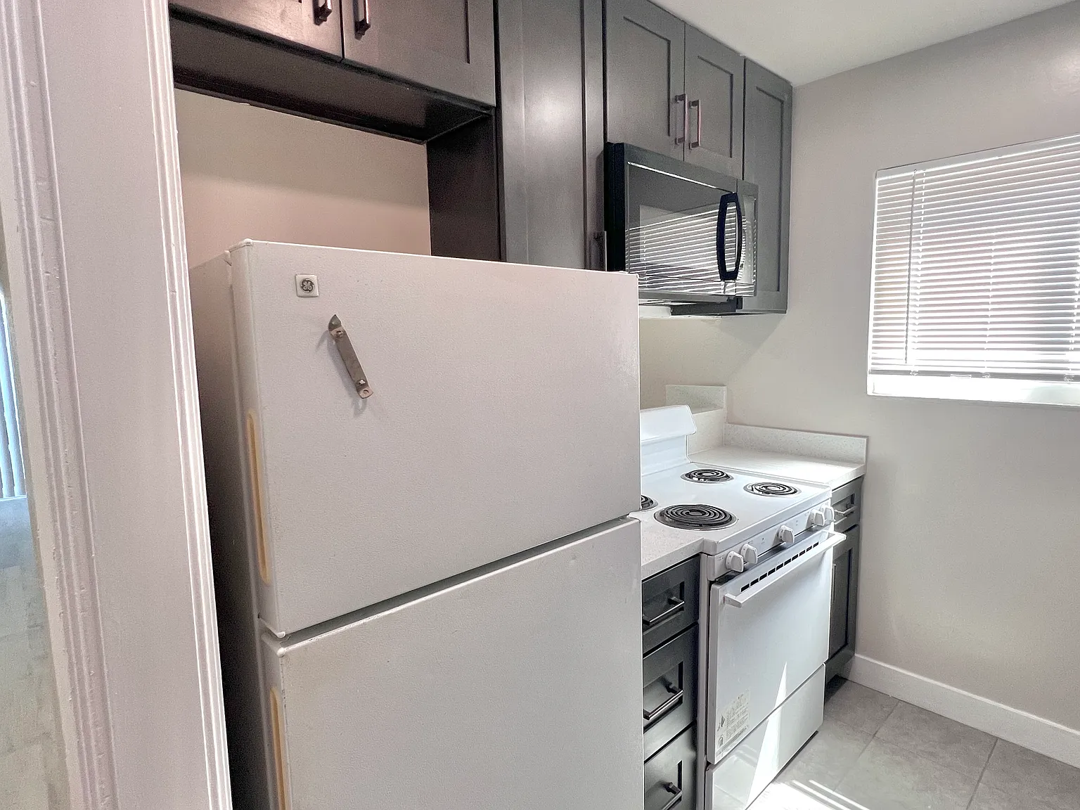 2 bed, 1.5 bath, 850 sqft, $2,475 — Photo 4